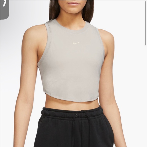 Nike Women's essential rib crop tank - Picture 1 of 2